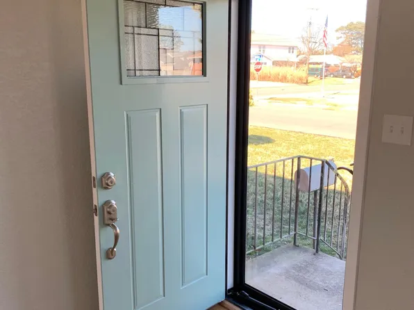 3301 Ridgefield Dr, Norfolk, VA 23518