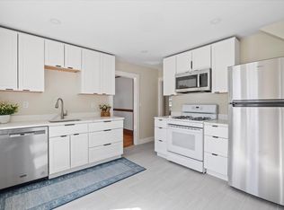 45 Redlands Rd FLOOR 1, West Roxbury, MA 02132