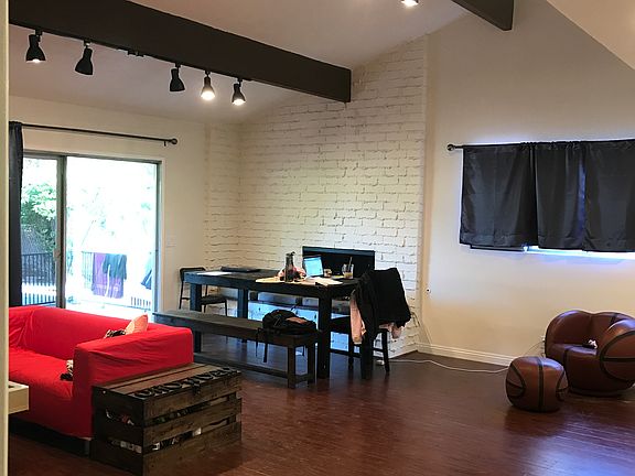 3rd image of 12455 Russell Ave