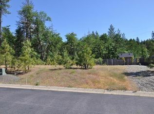 321 Cedar Ridge Dr, Cave Junction, OR 97523