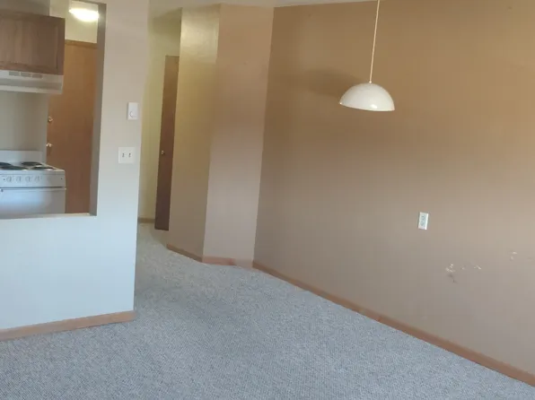 211 E Blackhawk Ave APT 2, Prairie Du Chien, WI 53821