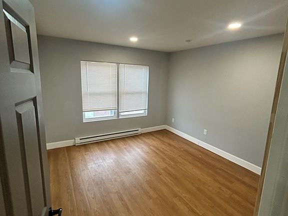 4th image of 311 W Market St