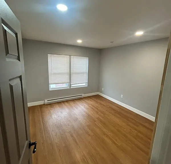 311 W Market St — Photo 4