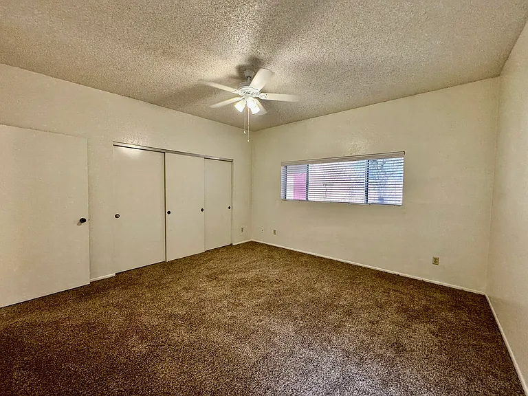 8144 E Rivenoak Dr — Photo 30