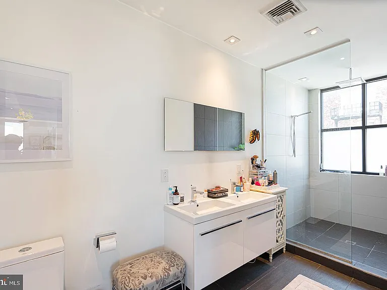 240 N 2nd St #4W — Photo 12
