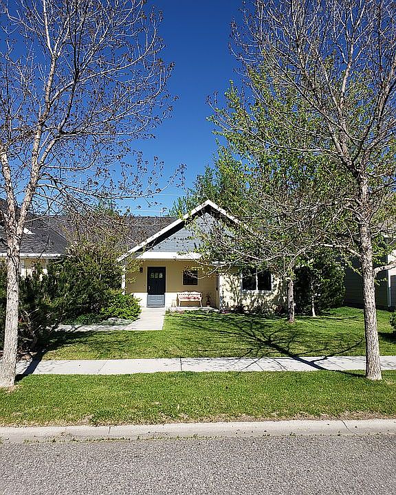 1st image of 196 Cedar Wood Cir