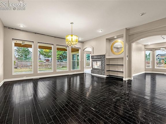 3rd image of 3389 Sugar Pine Way