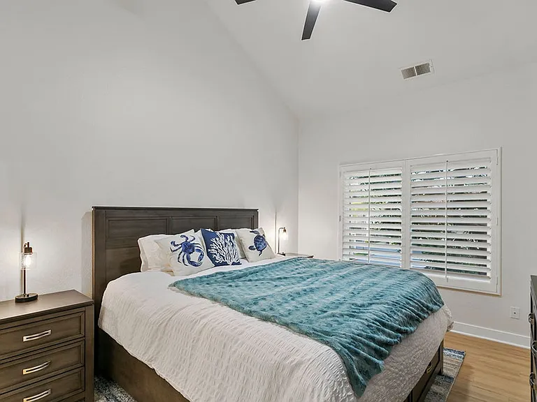 8 Coral Rdg — Photo 10