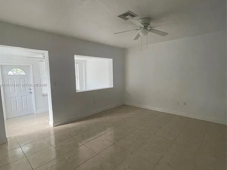 420 SW 25th Ave — Photo 5
