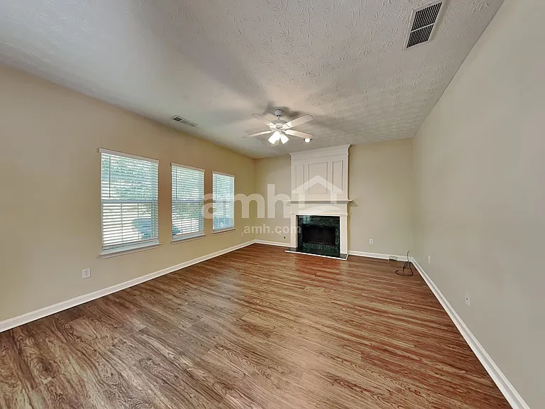 540 Gables Ct — Photo 8
