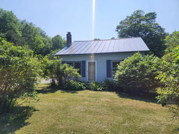 1082 W River Road, Brattleboro, VT 05301