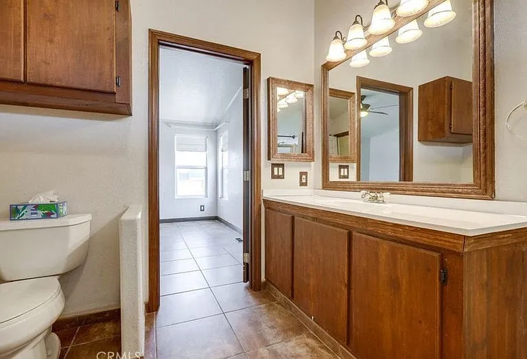 Attached full bathroom
