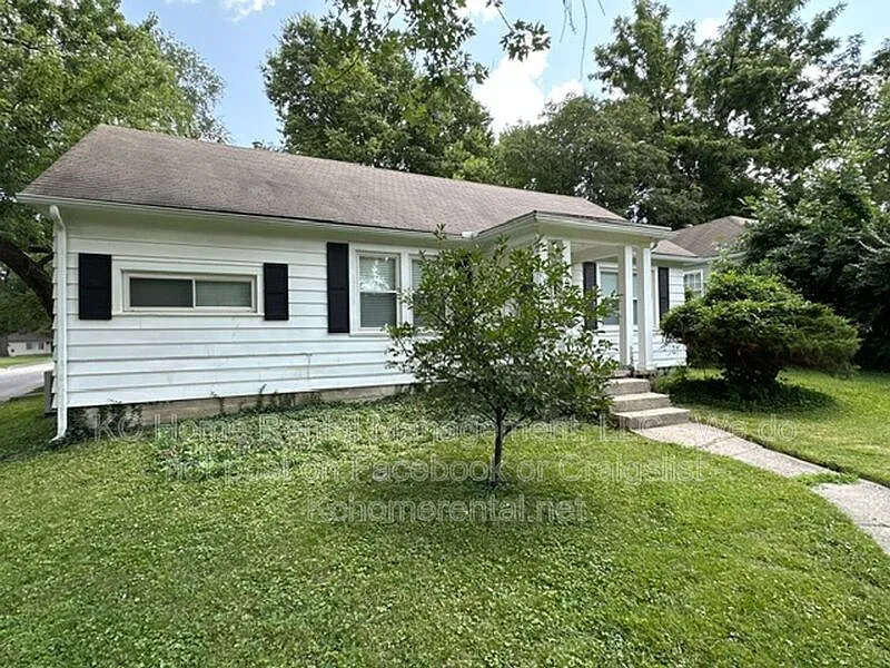 3 bed, 1.5 bath, $2,045 — Photo 3