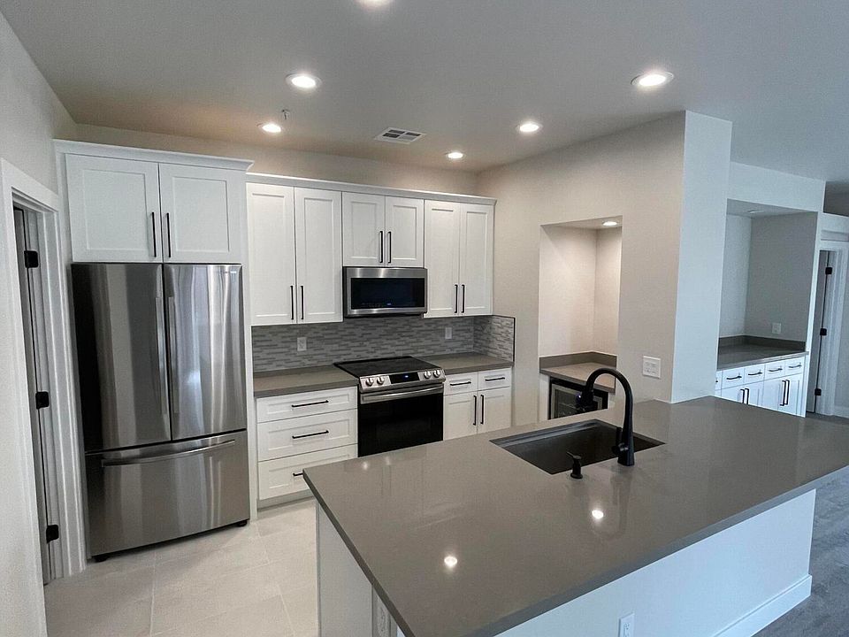 1st image of 11500 E Cochise Dr Unit 1077
