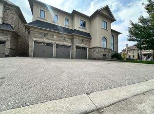 2 Tomahawk Ct #2, Brampton, ON L6P 4K4