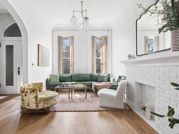 15 3rd Place image 1 of 14