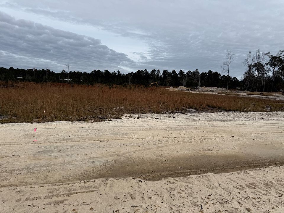 1st image of 6 Wiregrass Ln