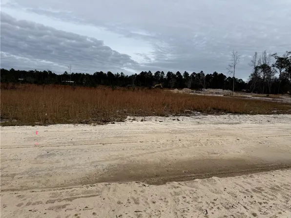 6 Wiregrass Ln, Waycross, GA 31501