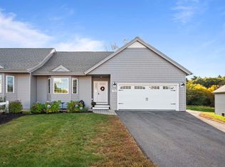 7 Cardinal Ln #B, Epping, NH 03042