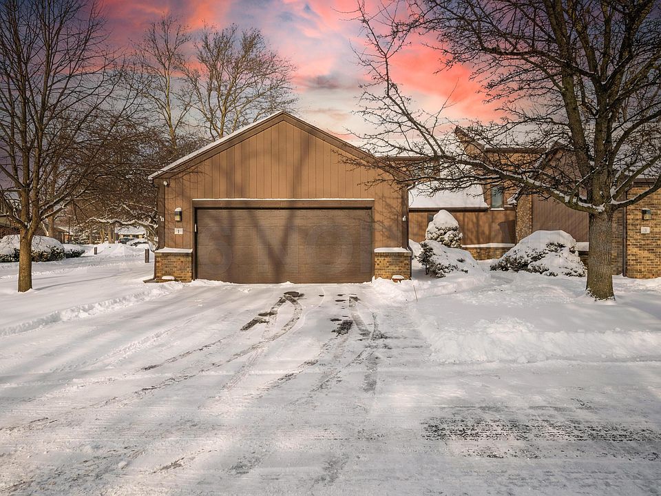 1st image of 1 Parkview Dr