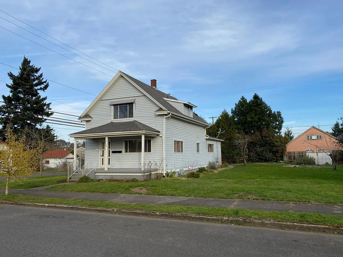 Building Photo - 1164 NE 77th Ave #A