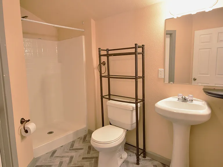 336 W Washington St — Photo 17