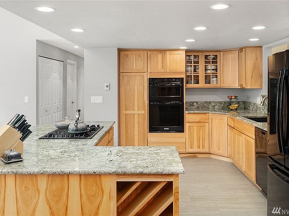 4th image of 7622 130th Ave NE