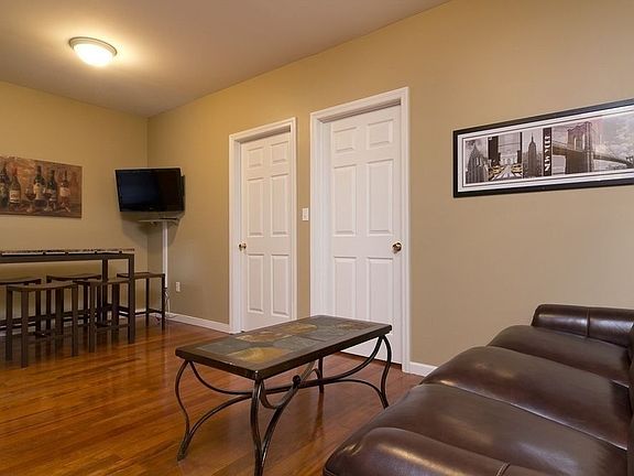 5th image of 226 E 53rd St APT 2B