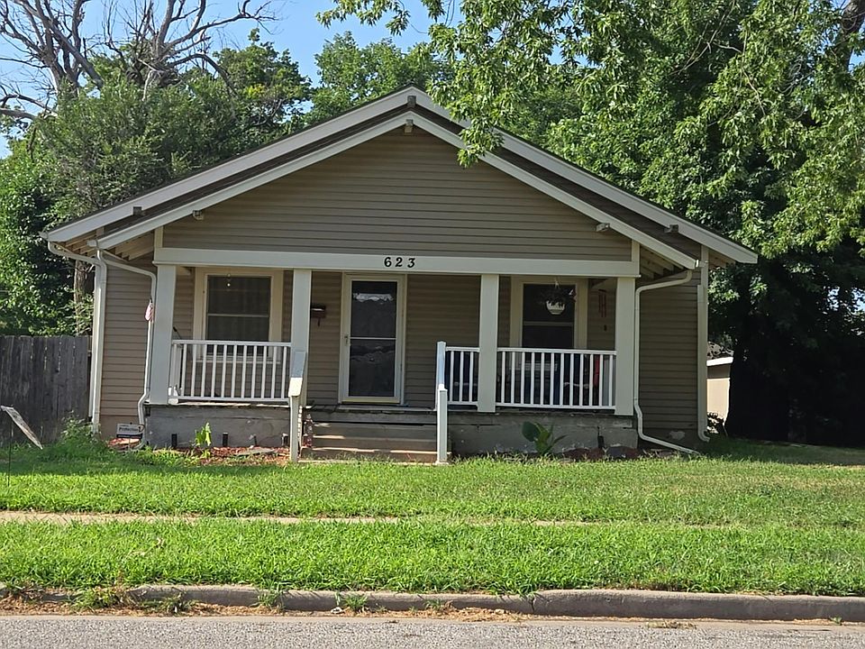 1st image of 623 E 9th Ave