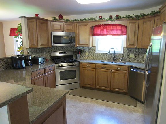 5th image of 1005 Marcie Ln