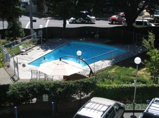 Hollywood Towne House Apartments, Portland, OR 97213
