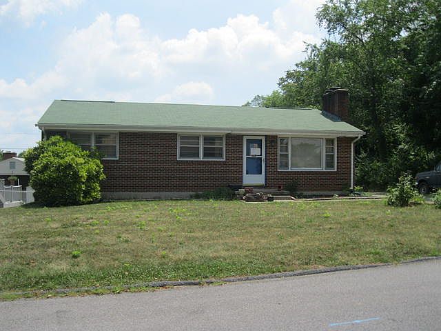 1st image of 1639 Barrington Dr NW