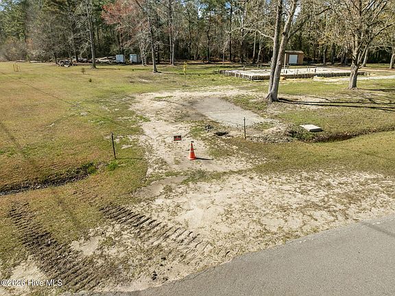 4th image of 1097 Wells Road