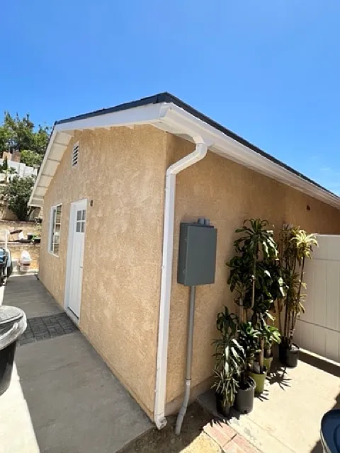1529 Duarte Pl
