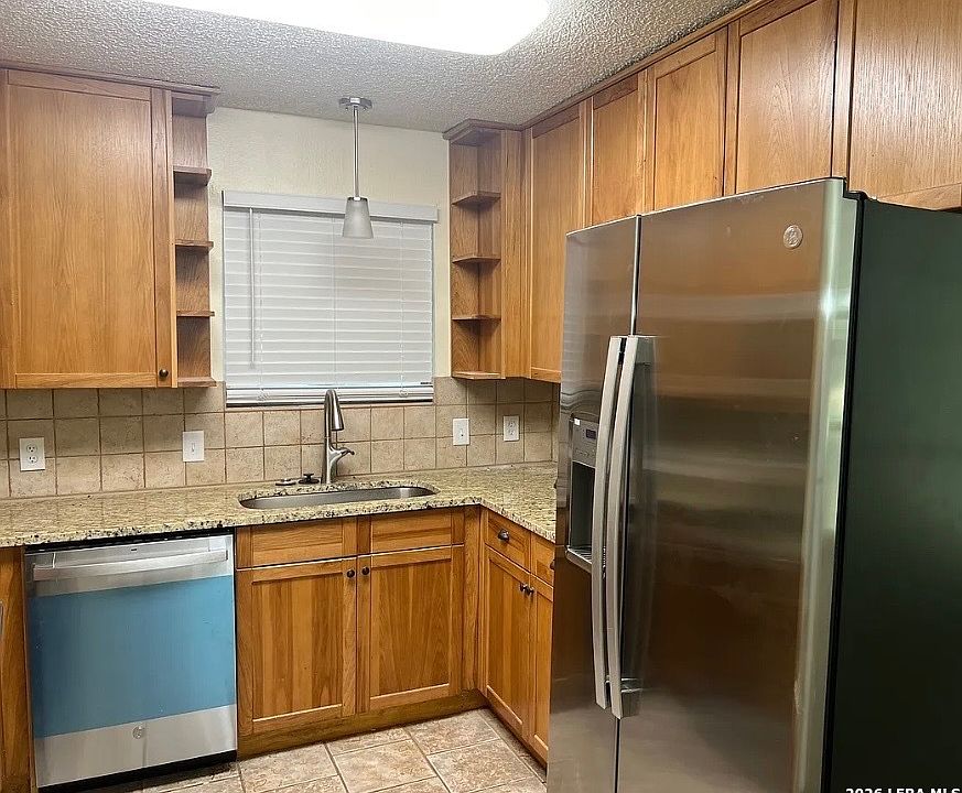 1st image of 716 -718 Rosewood