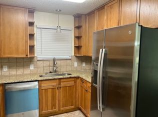 716-718 Rosewood Ave, Boerne, TX 78006
