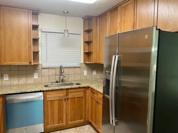 716 -718 Rosewood, Boerne, TX 78006