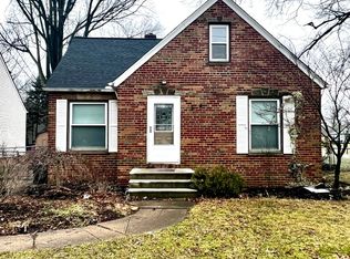 5616 Chestnut Rd, Independence, OH 44131