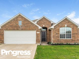 1608 Wavecrest Dr, Glenn Heights, TX 75154