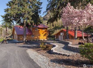 540 Highway 153, Pateros, WA 98846