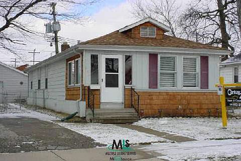 1st image of 655 E Saratoga St