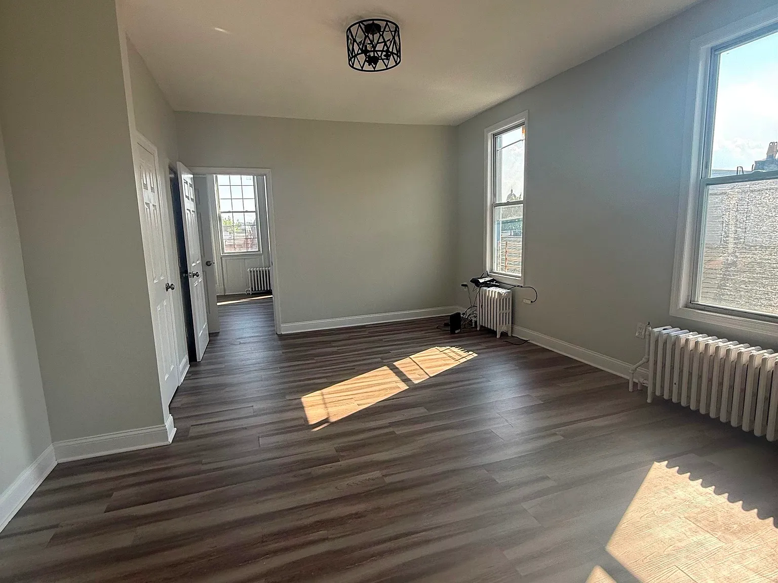 3 bed, 1.0 bath, $2,600 — Photo 3