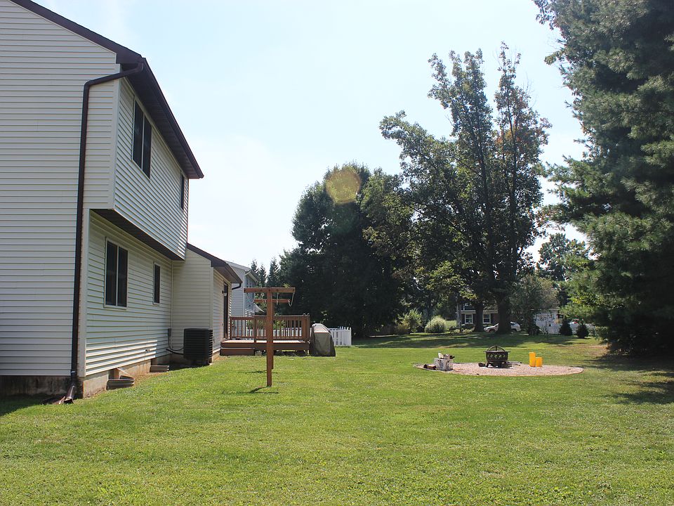 2nd image of 51 Winding Way