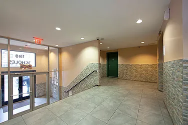 Rented by R New York