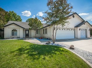 2487 Castlewood Dr, Redding, CA 96002