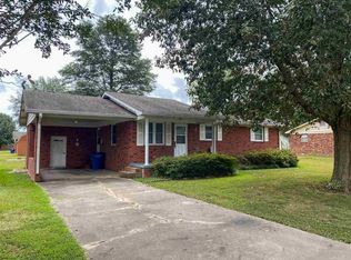 814 E 7th St, Rector, AR 72461