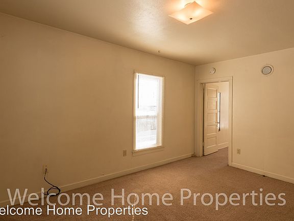 4th image of 212 SE Birch Ave