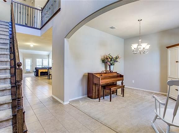 5th image of 502 Winchester Dr