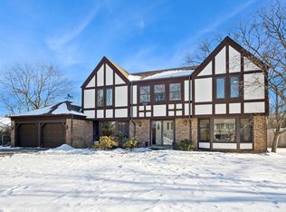 29 Coventry Rd, Northfield, IL 60093