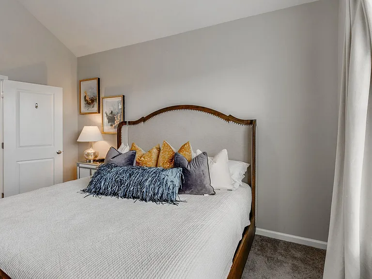 1453 Ardennes Dr — Photo 13